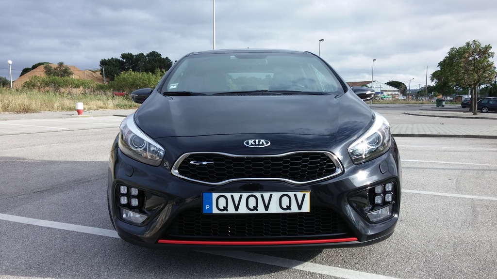 Kia Cee'd GT TOP  5 door Black Pearl - QV - Página 2 5_zpsqgxqibkf