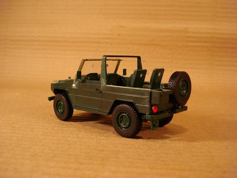 Jeep Mercedes Benz 250 GD del Ejercito Argentino MB003