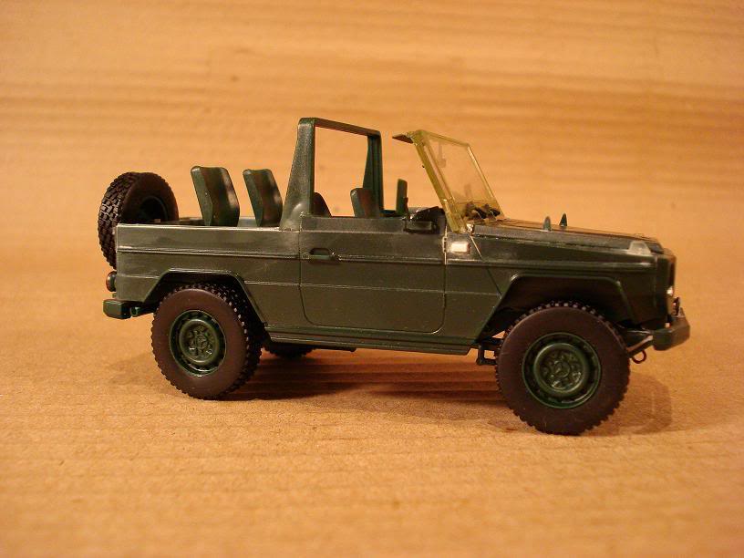 Jeep Mercedes Benz 250 GD del Ejercito Argentino MB004