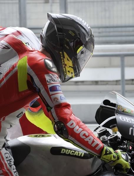 AGV & DAINESSE Vr46_agv_20126