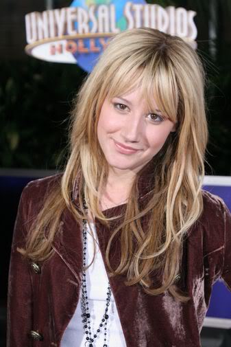 AshLey Tisdale Resimleri Ashley_tisdale-serenity10