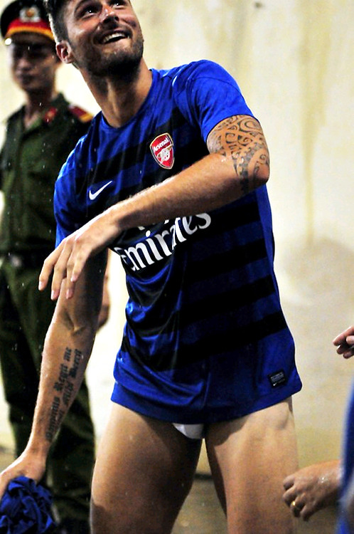 Olivier Giroud - Page 2 Tumblr_mq4uyu6ONr1qezxo8o4_500_zps7f833cbc