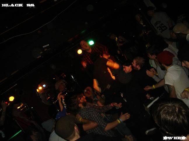 SYRACUSE NEW YEARS HARDCORE MATINEE (01-01-2010) DSC08993