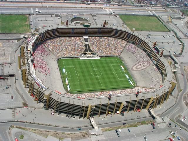 Estadio Monumental de Lima, Per Monumentaluhl8