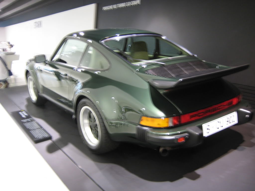 Novo Museu Porsche - Stuttgart IMG_1294