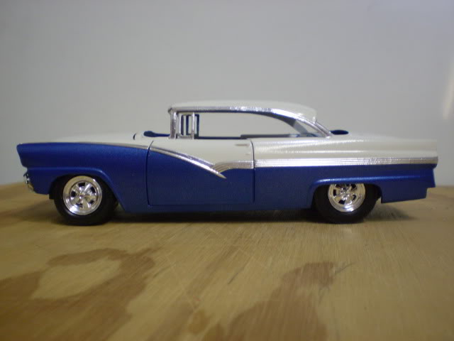 56 Ford Victoria 011