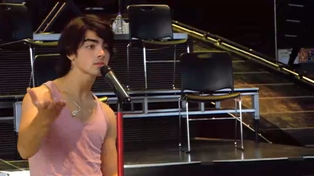 Capturas del video Tonight (: JOE_