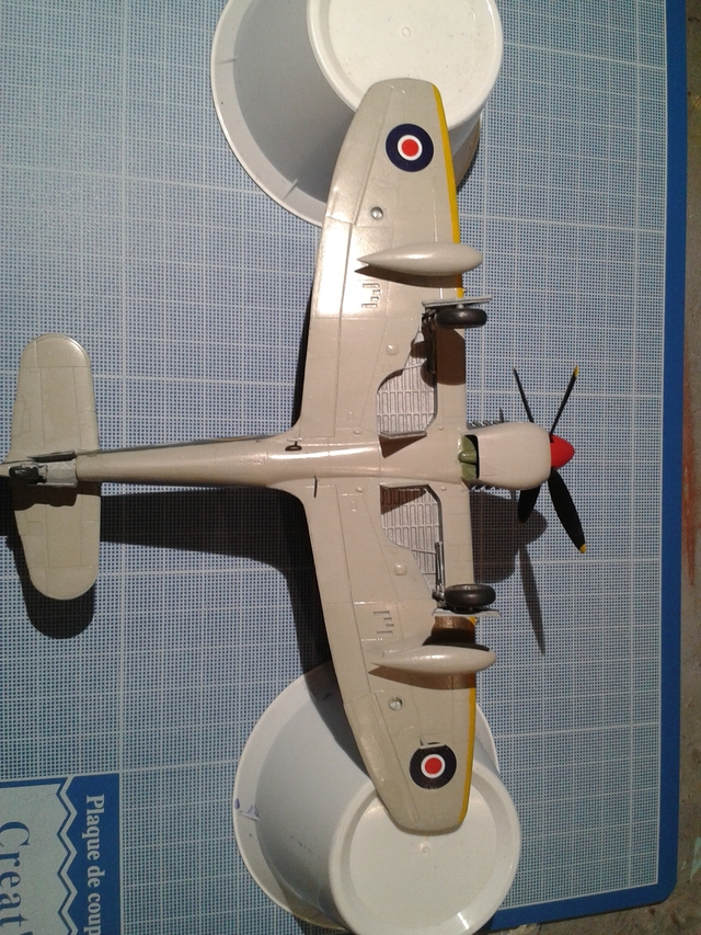 Hawker Tempest V - Clostermann [Academy; 1/72] MAJ 05/10/2015 Pose des décals 20151004_235330_zpsnvuqjxha