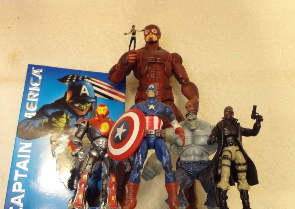 La coleccion actializada de MARVEL UNIVERSE de EL QUINTO FANTASTICO Ultimates