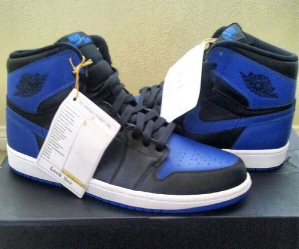 Air Jordan 1 Hi Retro - Black/Varsity Royal Air-jordan-1-Hi-Retro-Varsity-Royal-01