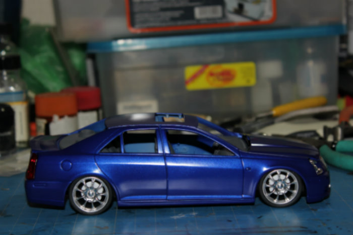 Revell Cadillac STS-V IMG_5310_zpsccebd911-1_zpse0a1660a