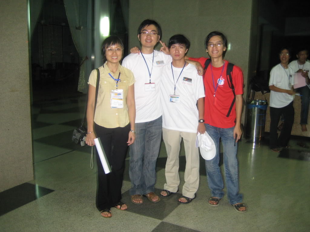 hình ảnh về kỳ thi Olympic Tin Học SV & ACM ICPC năm 2008 Olp-ACM11-2009-11