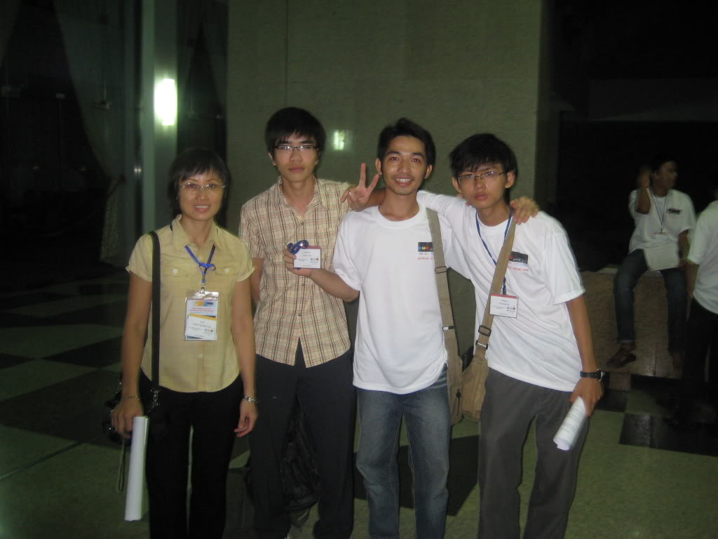 hình ảnh về kỳ thi Olympic Tin Học SV & ACM ICPC năm 2008 Olp-ACM11-2009-12