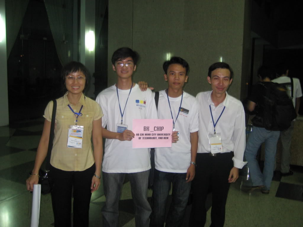 hình ảnh về kỳ thi Olympic Tin Học SV & ACM ICPC năm 2008 Olp-ACM11-2009-13