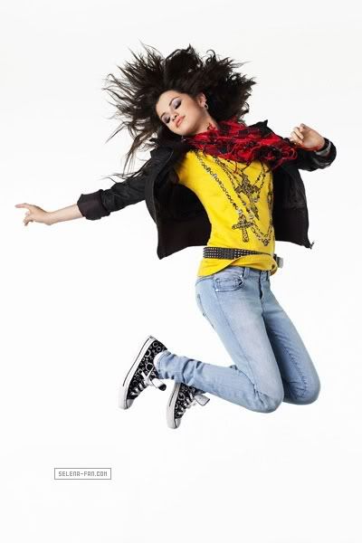  Selena Gomez  Selmad7