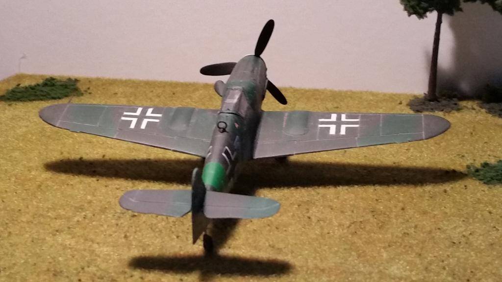 Me Bf 109 K4 Revell 1/48 - Page 2 7%20bleu%20fini%203