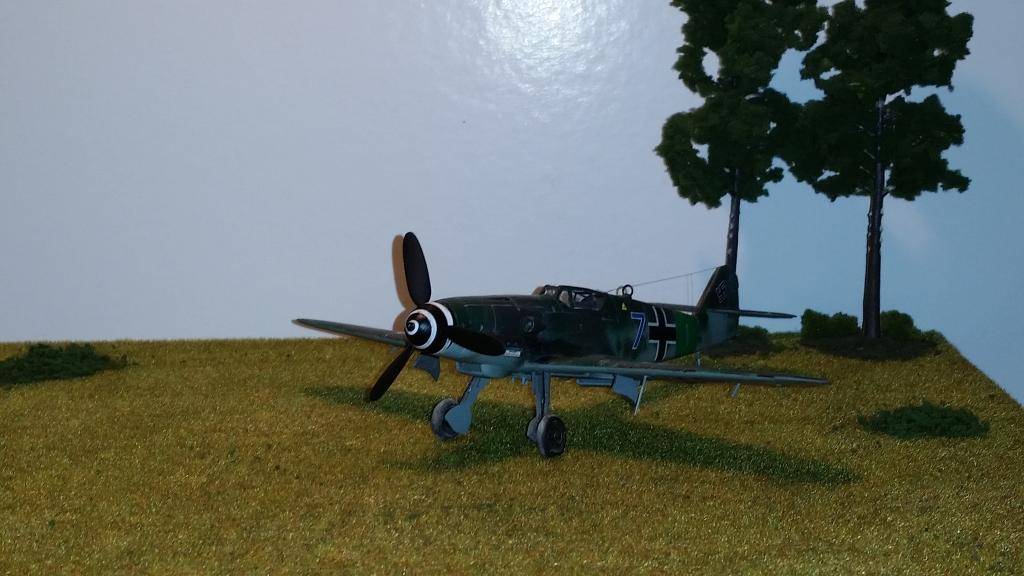 Me Bf 109 K4 Revell 1/48 - Page 2 7%20bleu%20fini%206