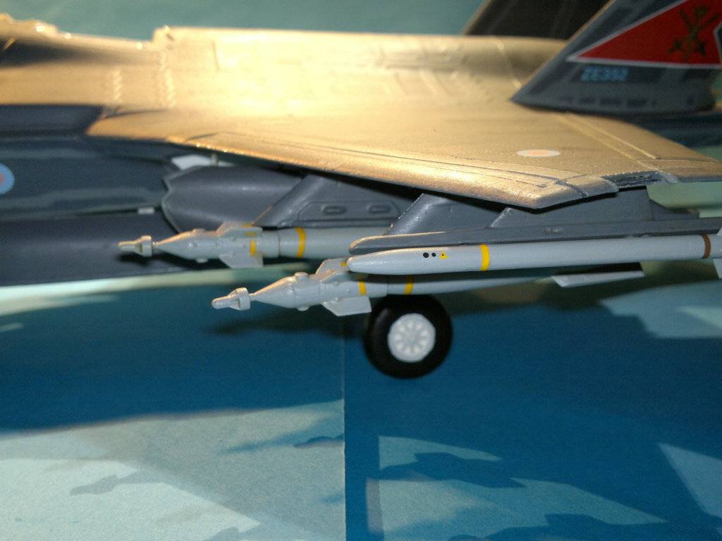 Lightning II FRS.1 aka F-35 Lightning II - KittyHawk 1/48 - Sida 9 201212173028