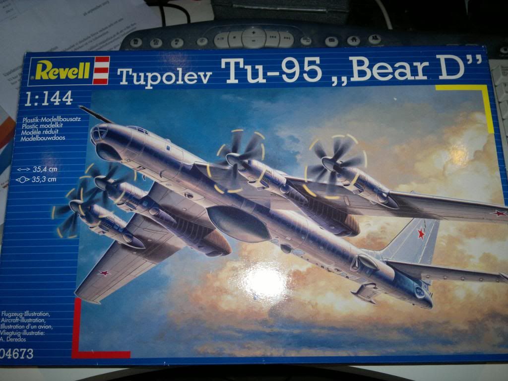 Tu-95 Bear D, Revell 1/144 201309283942_zps51dde769