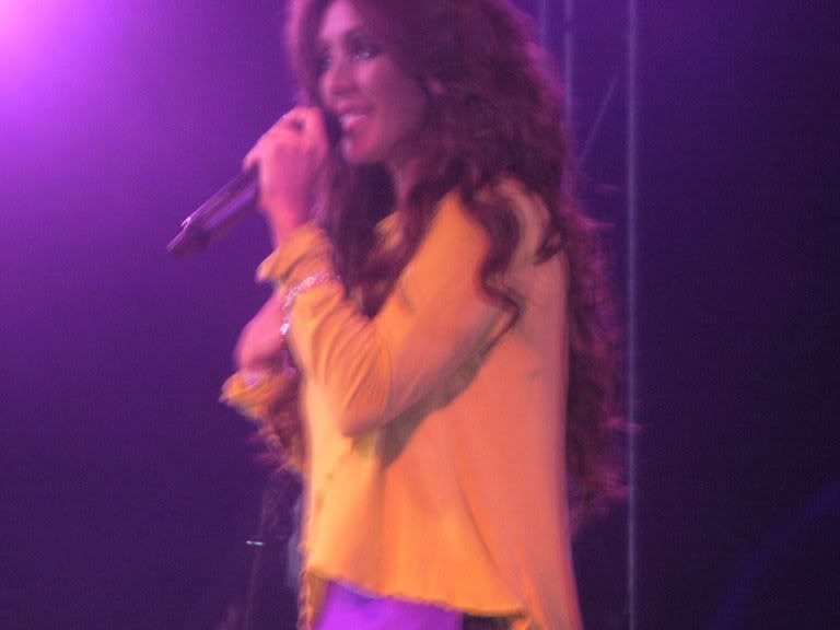 Galerie oficiala de poze Anahi din concerte 2 - Pagina 35 OgAAAPWZGi8xaWf1G7Y6J29hkAxpiba2Tv8