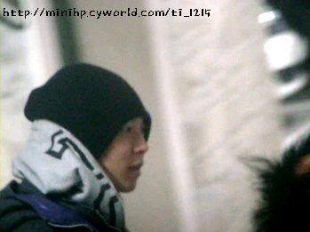 [10.01.25] Stalking Yoochun 257