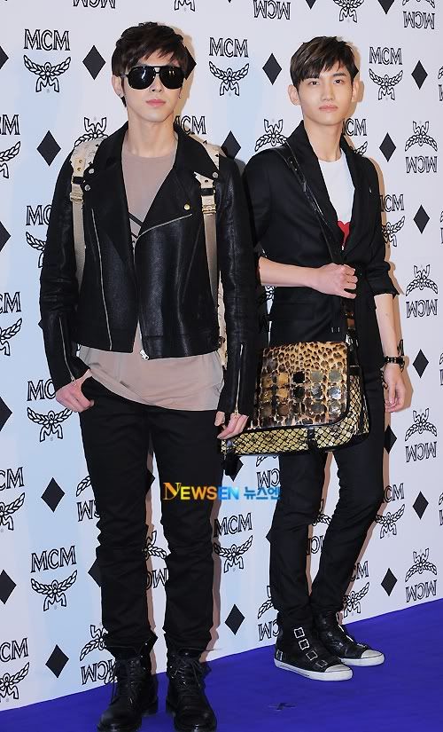 DBSK, SNSD, MBLAQ, Park Si Eun, Lee Yoon Mi. en el  MCM Fashion Show 2011 S/S Collection 0f30484b6e6d3ee9d4811af1dcd899ca_large