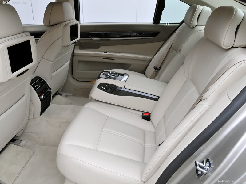 وجها لوجه شبح مرسيدس S500L و وحش بي أم 750Li لأول مرة BMW-750Li_2009_800x600_wallpaper_44