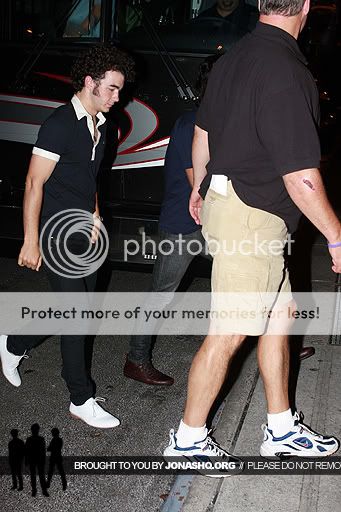 JB LLEGANDO A NY + "SYTYCD" JHQ080808005