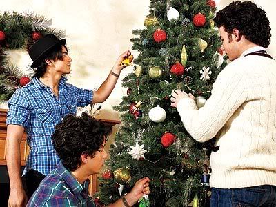 People Magazine - Christmas with the JB Jonas3