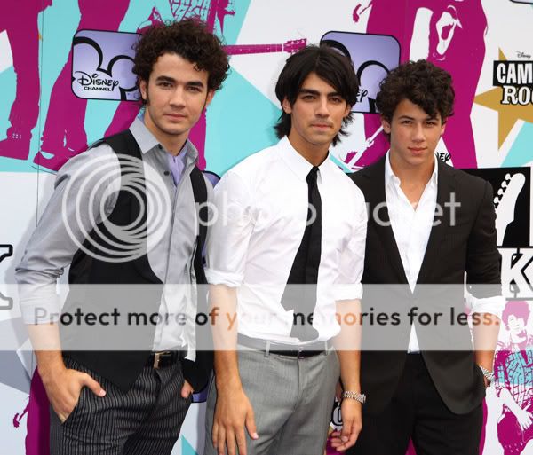 Promocionando Camp Rock en el Reino Unido Uk2