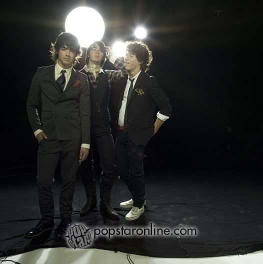 Photoshoots Popstar magazine Wha1