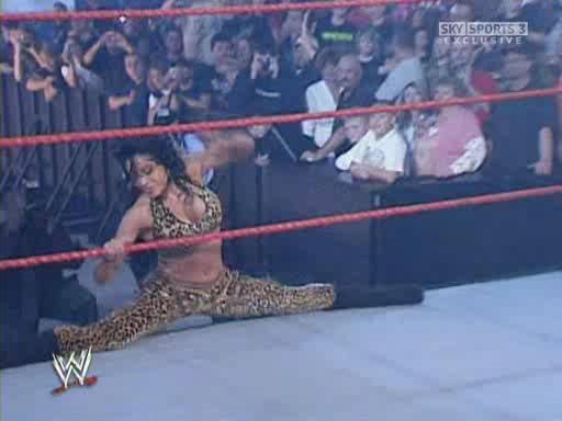 Lita in the ring (battle royal match) Mel4