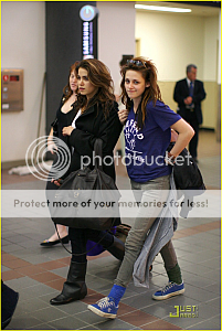 TOPIC OFFICEL des Twilight Addicts - Page 10 Nikki-reed-sexy-soho-lax-12-1