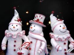 Christmas gifs and pictures.. Christmas_shoppingSnowman