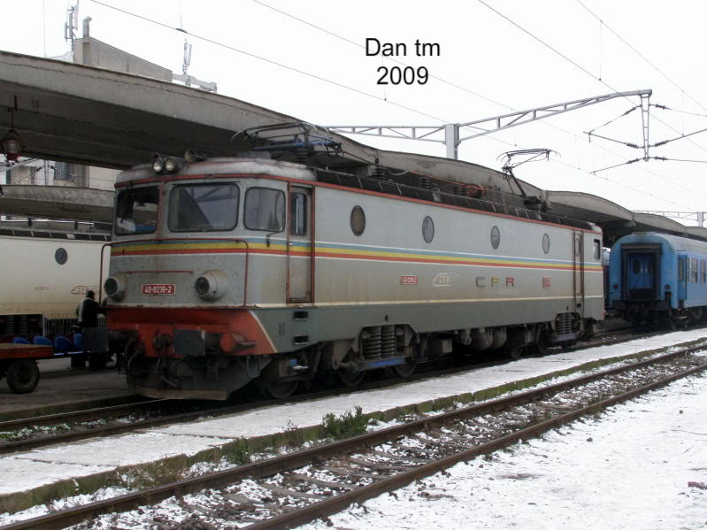 LOCOMOTIVE CLASA 40 (Vol. I) - Pagina 2 PC302752