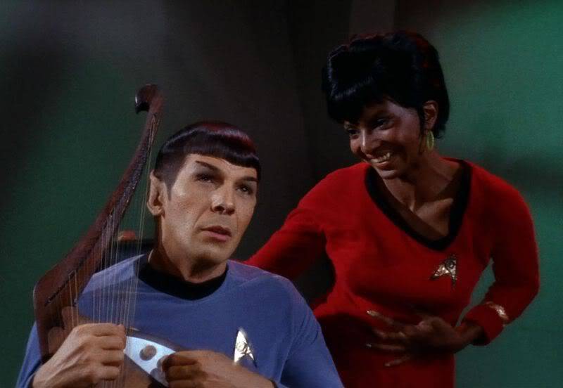 Star Trek Movie 800px-Spock_and_Uhura_make_music