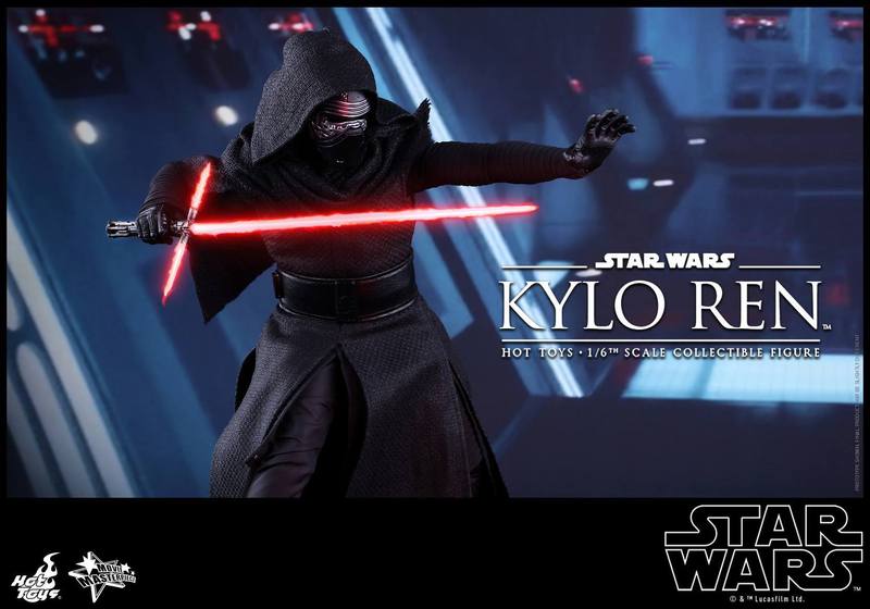 EP VII : LE REVEIL DE LA FORCE - KYLO REN (MMS220) 11958039_10153041296732344_6674364889995063143_o