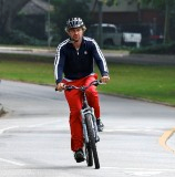 Gerard Butler Bikes with a Buddy - LA, 13 Jun 11 7