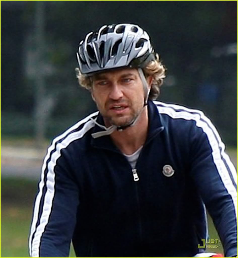 Gerard Butler Bikes with a Buddy - LA, 13 Jun 11 Gerard-butler-bicycle-01