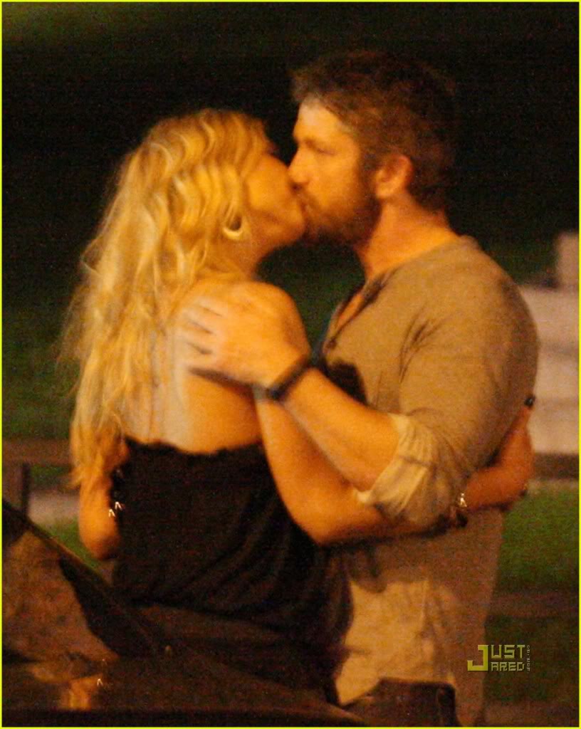 Gerry and Belgrade Nightlife etc. - Page 2 Gerard-butler-kissing-blonde-07