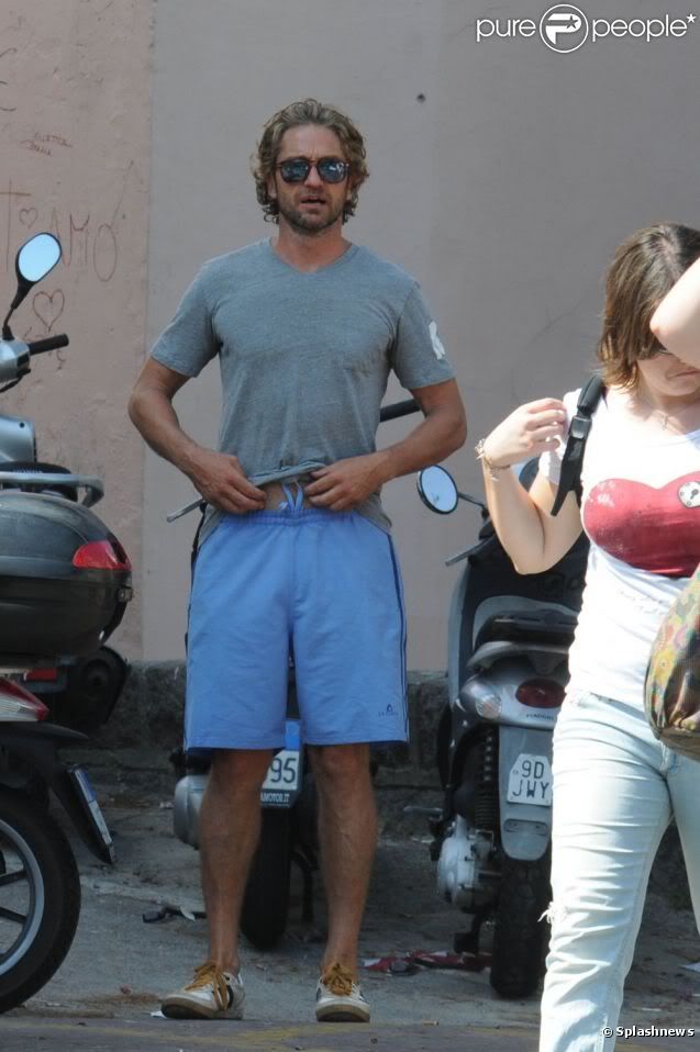 Ischia - July 2011 - Page 2 53673-gerard-butler-637x0-2