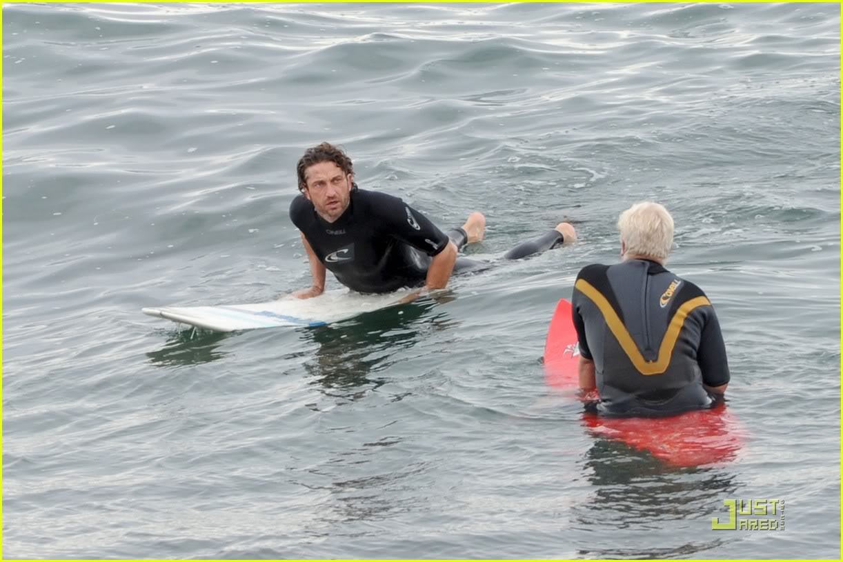 Malibu Surfing Lessons 26 August Gerard-butler-surfing-lessons-shower-06