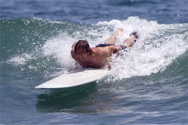 Maui Surfer June 2011 Gerard-butler-spy5