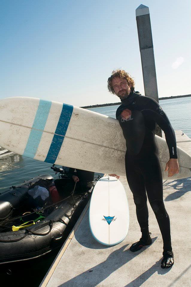 'Chasing Mavericks' Filming October 2011 - Page 3 321601_10150373041986428_26894816427_8621729_2044619312_n