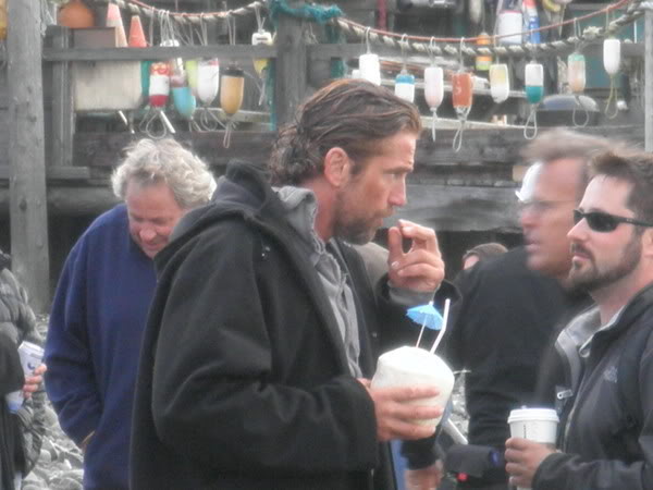 'Chasing Mavericks' Filming October 2011 - Page 2 Adfc8ab258ab3db9082b71a2ef14faea