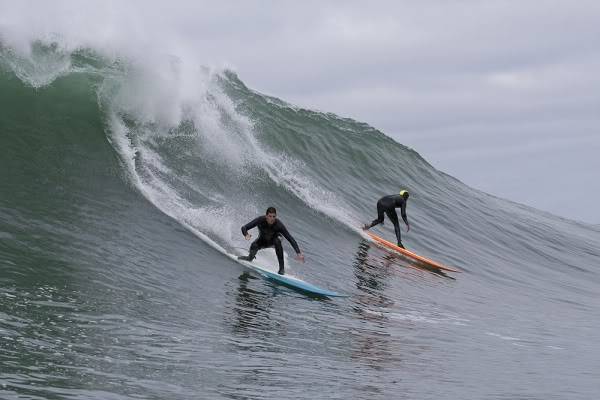 'Chasing Mavericks' Filming October 2011 - Page 3 Butler_paddle14-1