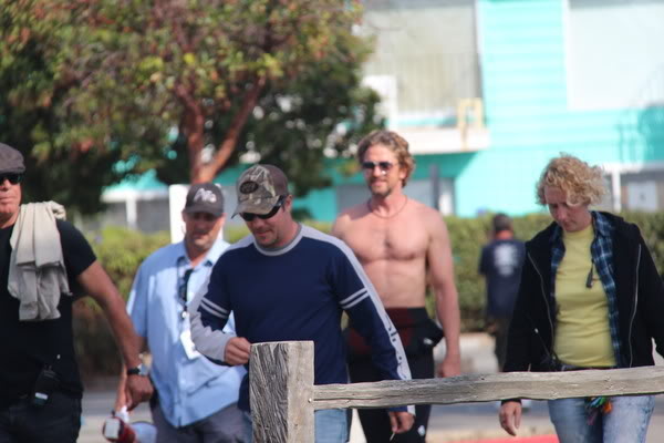 'Chasing Mavericks' Filming October 2011 - Page 2 C0675d1e093411acbd65d8ffa438a411-1