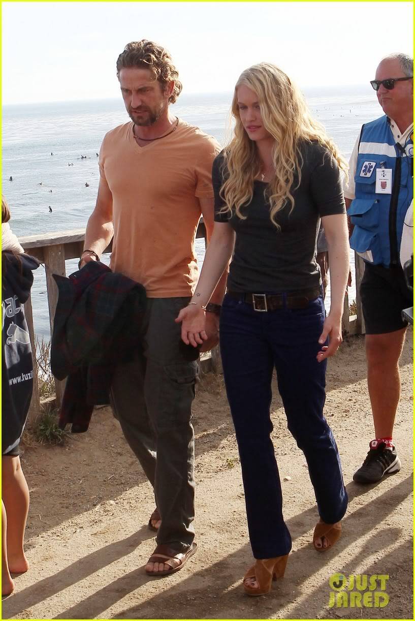 'Chasing Mavericks' Filming October 2011 Gerard-butler-watches-waves-07