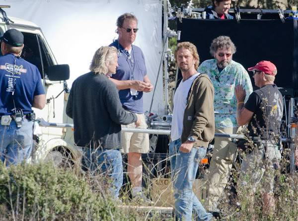 'Chasing Mavericks' Filming October 2011 - Page 3 Halfmoon7