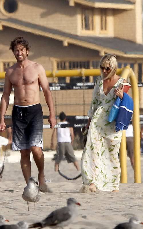 Shirtless Malibu Beach Romp - 13 Aug 11 Gerard-butler-081411-9